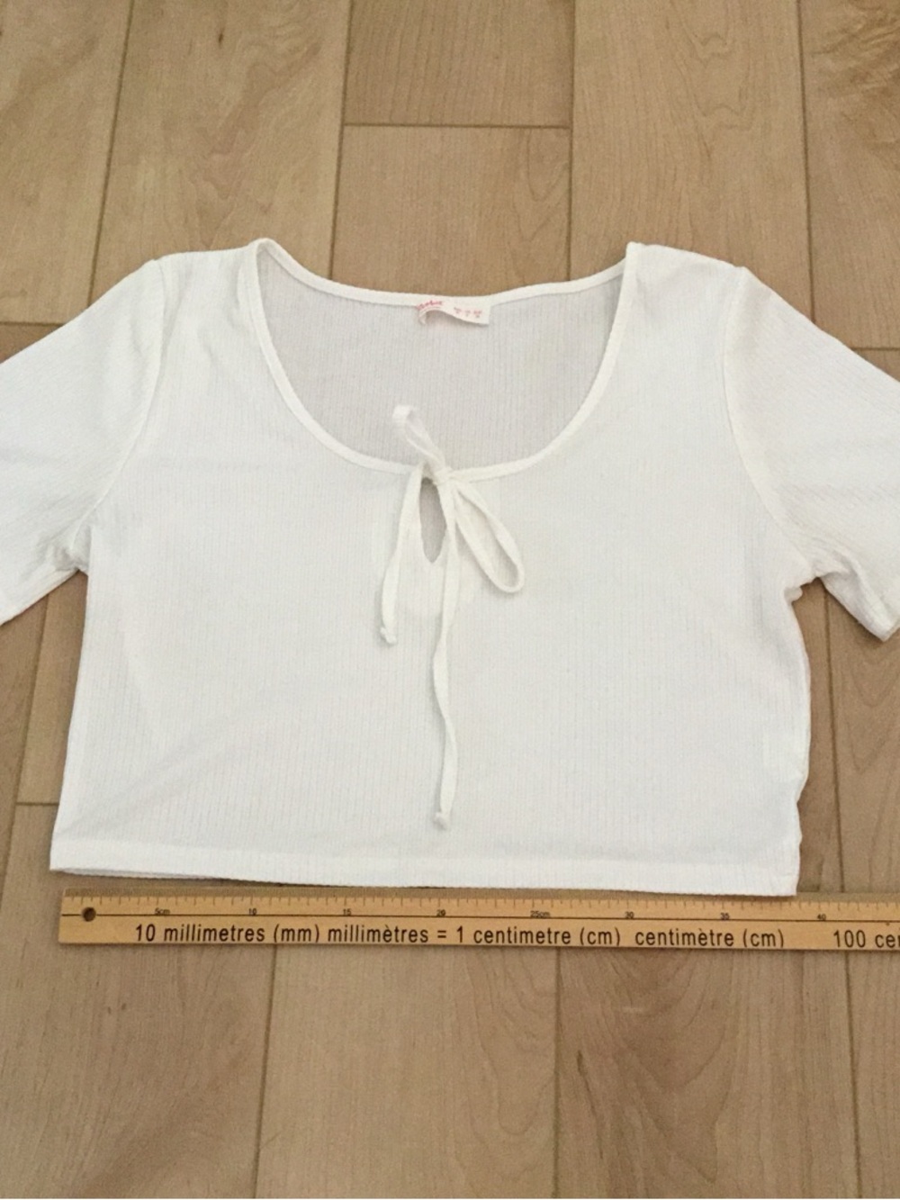 ROMWE White Tie-Front Ribbed Crop Top